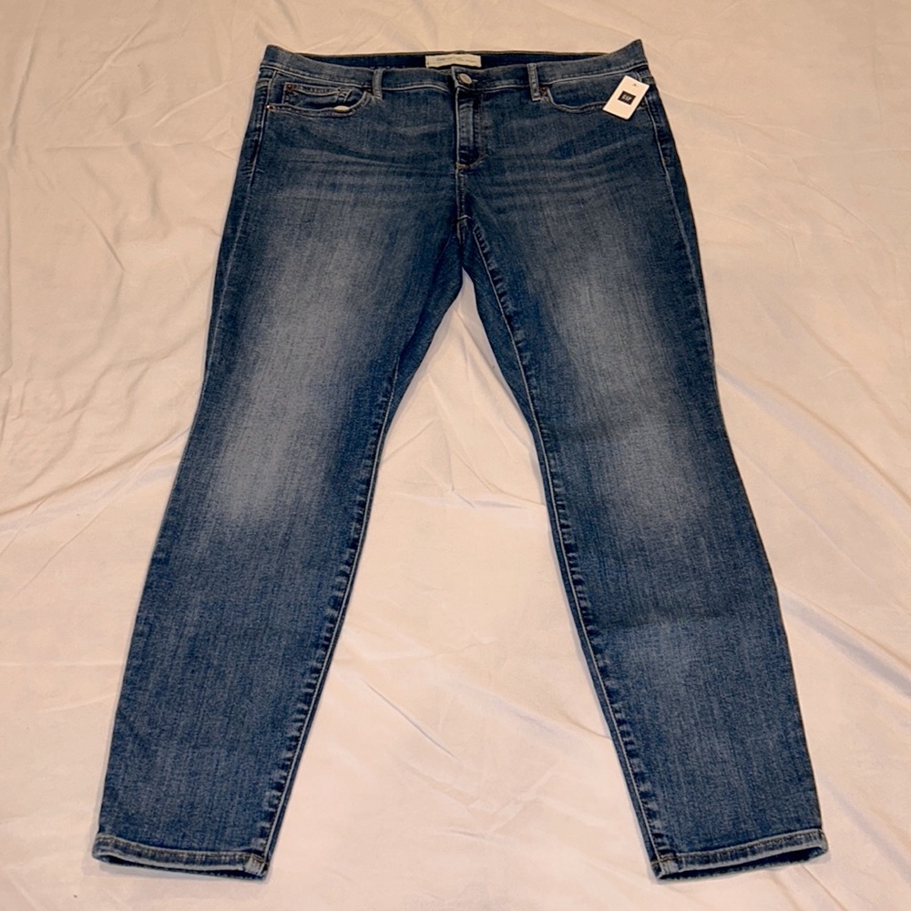 Women's Gap True Skinny Jeans Size 33R - NWT